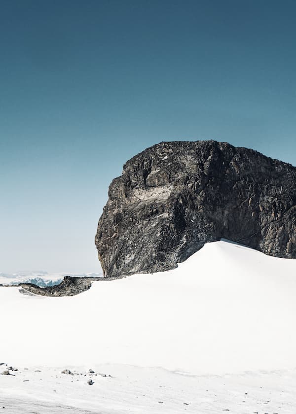 A big mountain near Galdhøpiggen